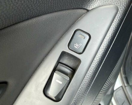 Білий Хендай іх35, об'ємом двигуна 2 л та пробігом 122 тис. км за 11500 $, фото 28 на Automoto.ua