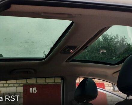 Белый Хендай их35, объемом двигателя 2 л и пробегом 215 тыс. км за 9900 $, фото 12 на Automoto.ua