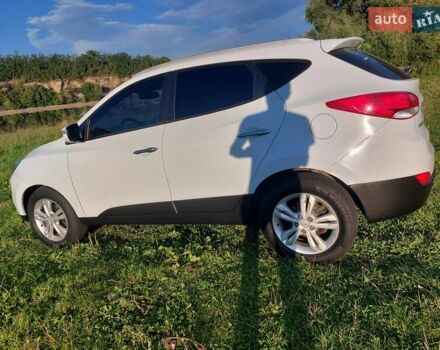 Білий Хендай іх35, об'ємом двигуна 2 л та пробігом 173 тис. км за 12300 $, фото 7 на Automoto.ua