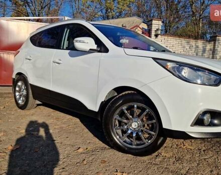 Белый Хендай их35, объемом двигателя 2 л и пробегом 226 тыс. км за 10300 $, фото 10 на Automoto.ua