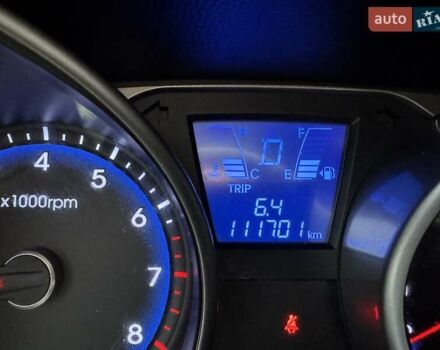 Белый Хендай их35, объемом двигателя 2.36 л и пробегом 111 тыс. км за 11999 $, фото 41 на Automoto.ua