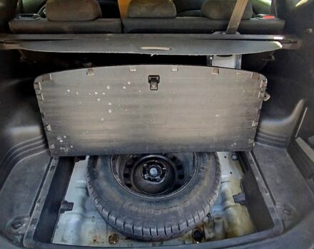 Білий Хендай іх35, об'ємом двигуна 2 л та пробігом 200 тис. км за 4900 $, фото 4 на Automoto.ua