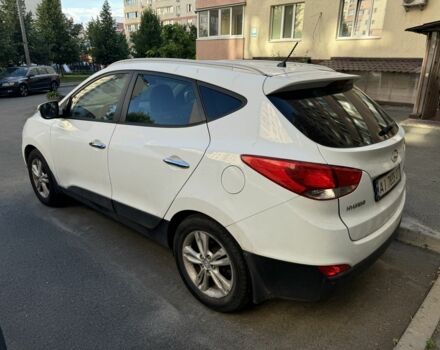 Белый Хендай их35, объемом двигателя 2 л и пробегом 123 тыс. км за 12300 $, фото 1 на Automoto.ua