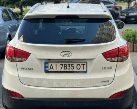 Белый Хендай их35, объемом двигателя 2 л и пробегом 123 тыс. км за 12300 $, фото 3 на Automoto.ua