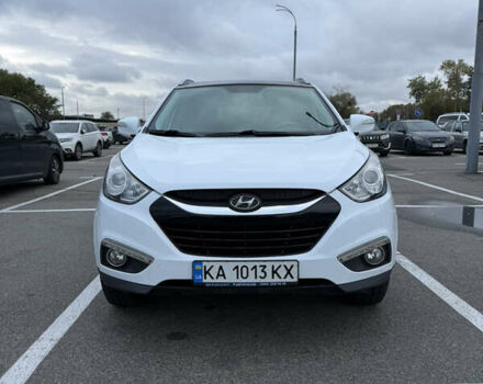 Білий Хендай іх35, об'ємом двигуна 2 л та пробігом 122 тис. км за 11500 $, фото 3 на Automoto.ua