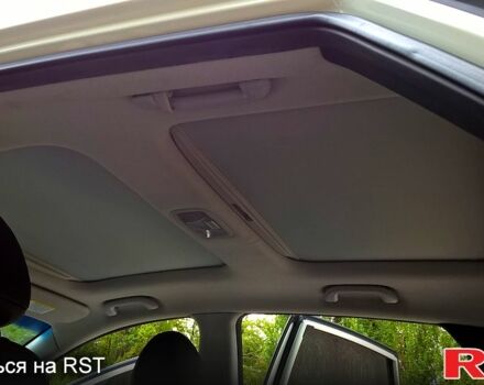 Белый Хендай их35, объемом двигателя 2 л и пробегом 215 тыс. км за 10999 $, фото 4 на Automoto.ua