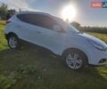 Білий Хендай іх35, об'ємом двигуна 2 л та пробігом 173 тис. км за 12300 $, фото 3 на Automoto.ua
