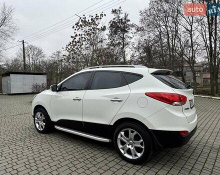 Белый Хендай их35, объемом двигателя 2.36 л и пробегом 111 тыс. км за 11999 $, фото 20 на Automoto.ua