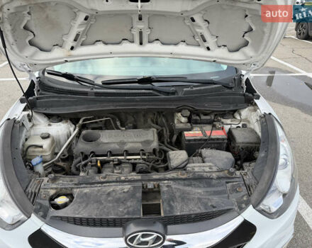 Білий Хендай іх35, об'ємом двигуна 2 л та пробігом 122 тис. км за 11500 $, фото 40 на Automoto.ua