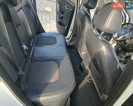 Білий Хендай іх35, об'ємом двигуна 2 л та пробігом 119 тис. км за 12600 $, фото 50 на Automoto.ua