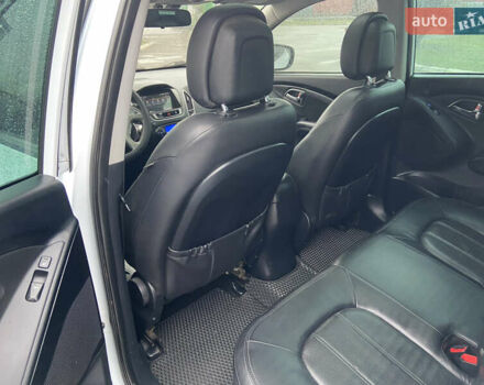 Білий Хендай іх35, об'ємом двигуна 2 л та пробігом 182 тис. км за 11999 $, фото 9 на Automoto.ua