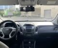 Белый Хендай их35, объемом двигателя 2 л и пробегом 260 тыс. км за 10900 $, фото 6 на Automoto.ua