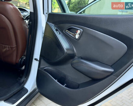 Хендай их35 2011 в Межгорье на Automoto.ua Белый Хендай их35, объемом двигателя 2 л и пробегом 235 тыс. км за 11100 $, фото 35 на Automoto.ua