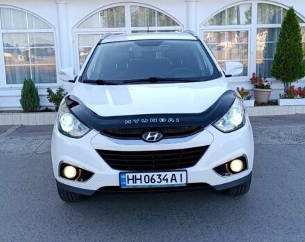 Білий Хендай іх35, об'ємом двигуна 2 л та пробігом 208 тис. км за 10500 $, фото 1 на Automoto.ua