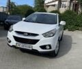 Белый Хендай их35, объемом двигателя 2 л и пробегом 260 тыс. км за 10900 $, фото 5 на Automoto.ua