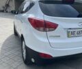 Белый Хендай их35, объемом двигателя 2 л и пробегом 260 тыс. км за 10900 $, фото 3 на Automoto.ua