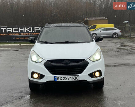 Білий Хендай іх35, об'ємом двигуна 2 л та пробігом 182 тис. км за 11999 $, фото 1 на Automoto.ua