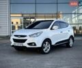 Белый Хендай их35, объемом двигателя 2 л и пробегом 148 тыс. км за 11500 $, фото 1 на Automoto.ua