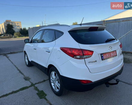 Хендай их35 2011 в Ровно на Automoto.ua Белый Хендай их35, объемом двигателя 2 л и пробегом 185 тыс. км за 13499 $, фото 10 на Automoto.ua
