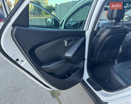 Хендай их35 2011 в Ровно на Automoto.ua Белый Хендай их35, объемом двигателя 2 л и пробегом 185 тыс. км за 13499 $, фото 14 на Automoto.ua