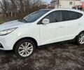 Белый Хендай их35, объемом двигателя 2 л и пробегом 235 тыс. км за 10999 $, фото 2 на Automoto.ua