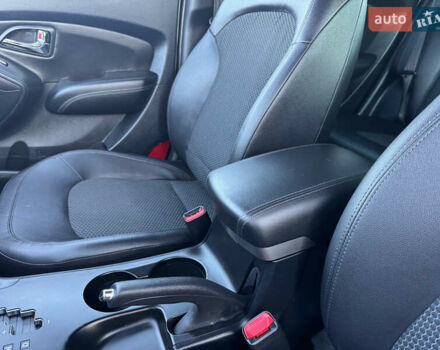 Хендай их35 2011 в Ровно на Automoto.ua Белый Хендай их35, объемом двигателя 2 л и пробегом 185 тыс. км за 13499 $, фото 24 на Automoto.ua