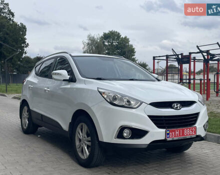 Белый Хендай их35, объемом двигателя 2 л и пробегом 193 тыс. км за 10550 $, фото 13 на Automoto.ua