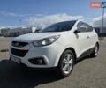 Белый Хендай их35, объемом двигателя 2 л и пробегом 180 тыс. км за 12200 $, фото 4 на Automoto.ua