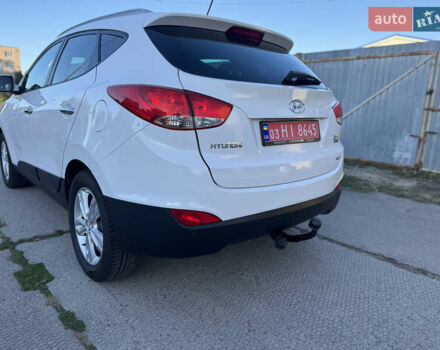 Хендай их35 2011 в Ровно на Automoto.ua Белый Хендай их35, объемом двигателя 2 л и пробегом 185 тыс. км за 13499 $, фото 9 на Automoto.ua