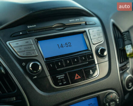 Белый Хендай их35, объемом двигателя 2 л и пробегом 300 тыс. км за 12900 $, фото 23 на Automoto.ua