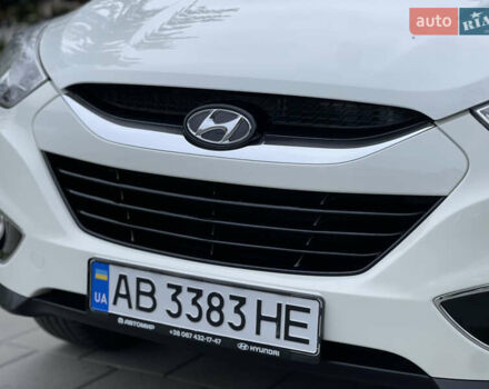 Белый Хендай их35, объемом двигателя 2.4 л и пробегом 118 тыс. км за 12900 $, фото 16 на Automoto.ua