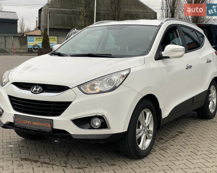 Белый Хендай их35, объемом двигателя 2 л и пробегом 145 тыс. км за 11500 $, фото 3 на Automoto.ua