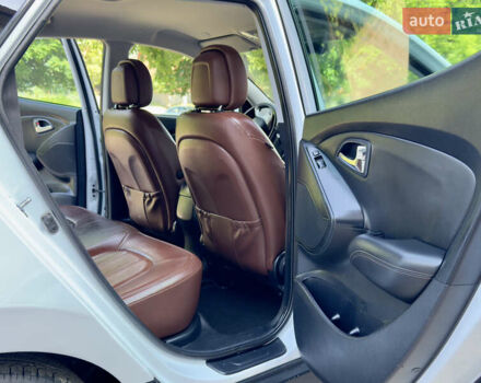 Хендай их35 2011 в Межгорье на Automoto.ua Белый Хендай их35, объемом двигателя 2 л и пробегом 235 тыс. км за 11100 $, фото 34 на Automoto.ua