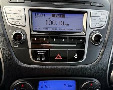 Белый Хендай их35, объемом двигателя 2 л и пробегом 235 тыс. км за 10999 $, фото 28 на Automoto.ua