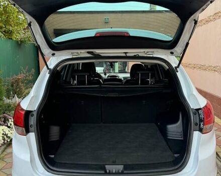 Хендай их35 2011 в Овидиополе на Automoto.ua Белый Хендай их35, объемом двигателя 2 л и пробегом 132 тыс. км за 12000 $, фото 5 на Automoto.ua