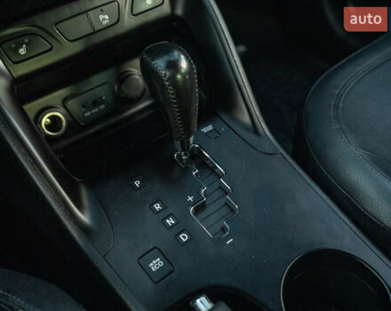 Белый Хендай их35, объемом двигателя 2 л и пробегом 300 тыс. км за 12900 $, фото 26 на Automoto.ua