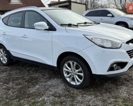 Белый Хендай их35, объемом двигателя 2 л и пробегом 235 тыс. км за 10999 $, фото 5 на Automoto.ua