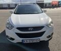 Белый Хендай их35, объемом двигателя 2 л и пробегом 180 тыс. км за 12200 $, фото 1 на Automoto.ua