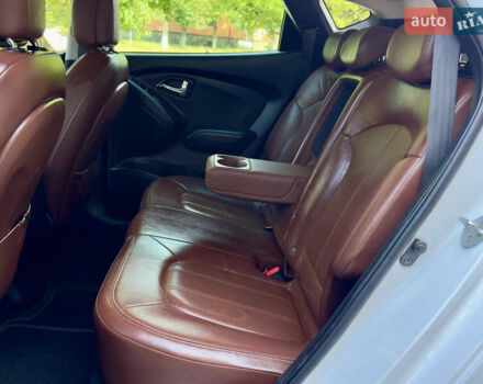 Хендай их35 2011 в Межгорье на Automoto.ua Белый Хендай их35, объемом двигателя 2 л и пробегом 235 тыс. км за 11100 $, фото 53 на Automoto.ua