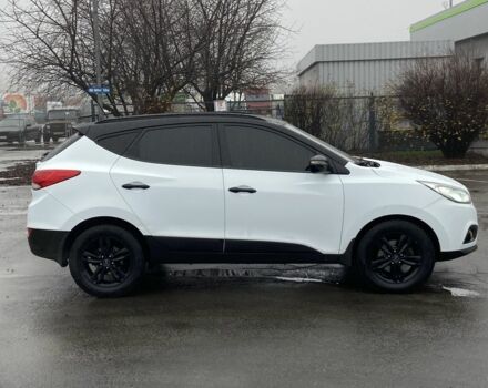 Білий Хендай іх35, об'ємом двигуна 2 л та пробігом 182 тис. км за 11999 $, фото 3 на Automoto.ua