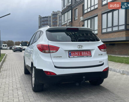 Белый Хендай их35, объемом двигателя 2 л и пробегом 193 тыс. км за 10550 $, фото 6 на Automoto.ua