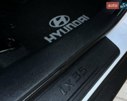 Хендай их35 2011 в Межгорье на Automoto.ua Белый Хендай их35, объемом двигателя 2 л и пробегом 235 тыс. км за 11100 $, фото 49 на Automoto.ua