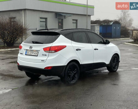 Білий Хендай іх35, об'ємом двигуна 2 л та пробігом 182 тис. км за 11999 $, фото 4 на Automoto.ua