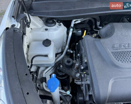 Хендай их35 2011 в Ровно на Automoto.ua Белый Хендай их35, объемом двигателя 2 л и пробегом 185 тыс. км за 13499 $, фото 42 на Automoto.ua