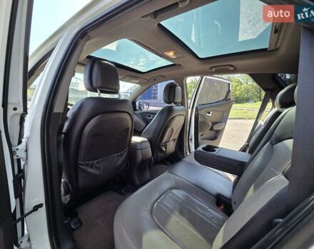 Белый Хендай их35, объемом двигателя 2 л и пробегом 180 тыс. км за 12200 $, фото 11 на Automoto.ua