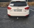 Белый Хендай их35, объемом двигателя 1.7 л и пробегом 215 тыс. км за 11500 $, фото 1 на Automoto.ua
