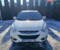 Белый Хендай их35, объемом двигателя 2 л и пробегом 130 тыс. км за 10000 $, фото 1 на Automoto.ua
