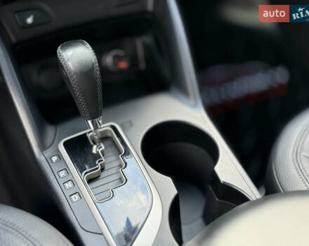 Хендай их35 2011 в Одессе на Automoto.ua Белый Хендай их35, объемом двигателя 2.4 л и пробегом 234 тыс. км за 11500 $, фото 15 на Automoto.ua