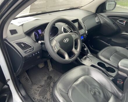 Білий Хендай іх35, об'ємом двигуна 2 л та пробігом 182 тис. км за 11999 $, фото 8 на Automoto.ua