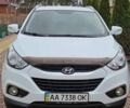 Белый Хендай их35, объемом двигателя 2 л и пробегом 230 тыс. км за 10999 $, фото 1 на Automoto.ua